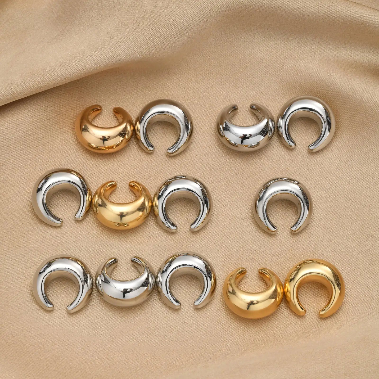 No Piercing Ear Cuff Set Silver-Gold Mixed Color Chunky Fluid Wave Clip On Earrings additional angle