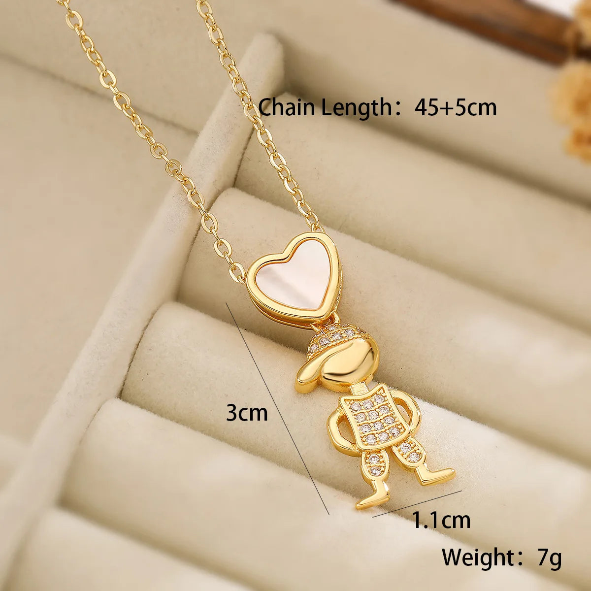 Luxury Gold-Plated Heart-Shaped Pendant Necklace for Boys And Girls Korean Trend Niche close-up view