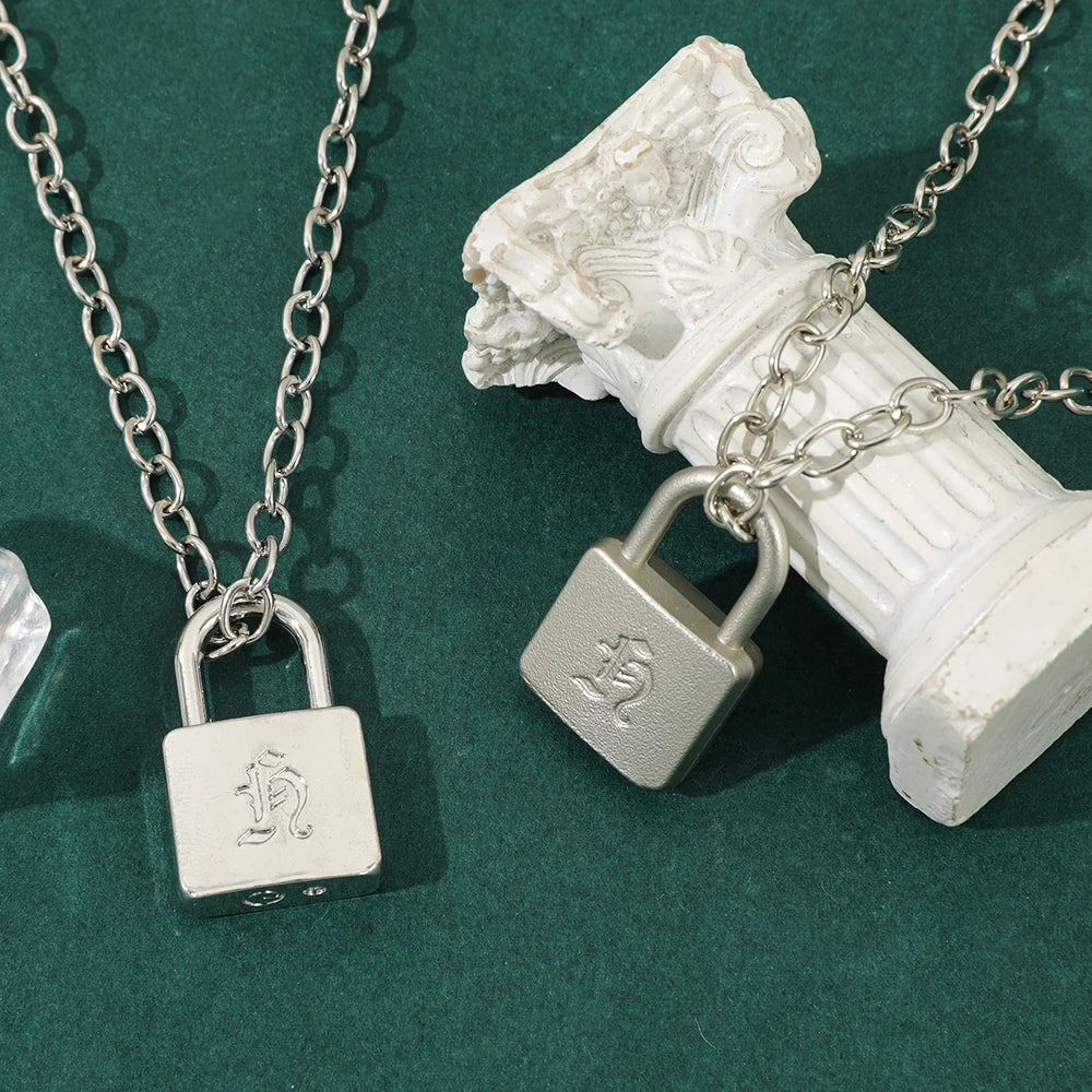 Fashionable Creative Hyunjin Lock Necklace Same As Huang Xuanchen's Style New Punk Nec close-up view