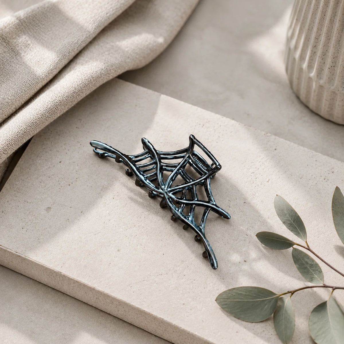 JIVELA Alloy Spider Web Hair Claw Clip Metal Gothic Jaw Clip for Women Girls Punk Hall close-up view