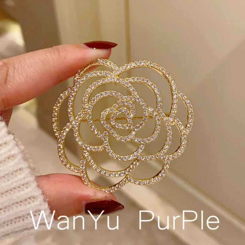 Classic Lady Crystal Folower Brooch Pin Exquisite High-end Women Men Fashion Delixate Shining Badges