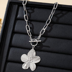 A Fashionable Women's Pendant Necklace, Vintage Simple Wisteria Flower Necklace, Eleg alternate view