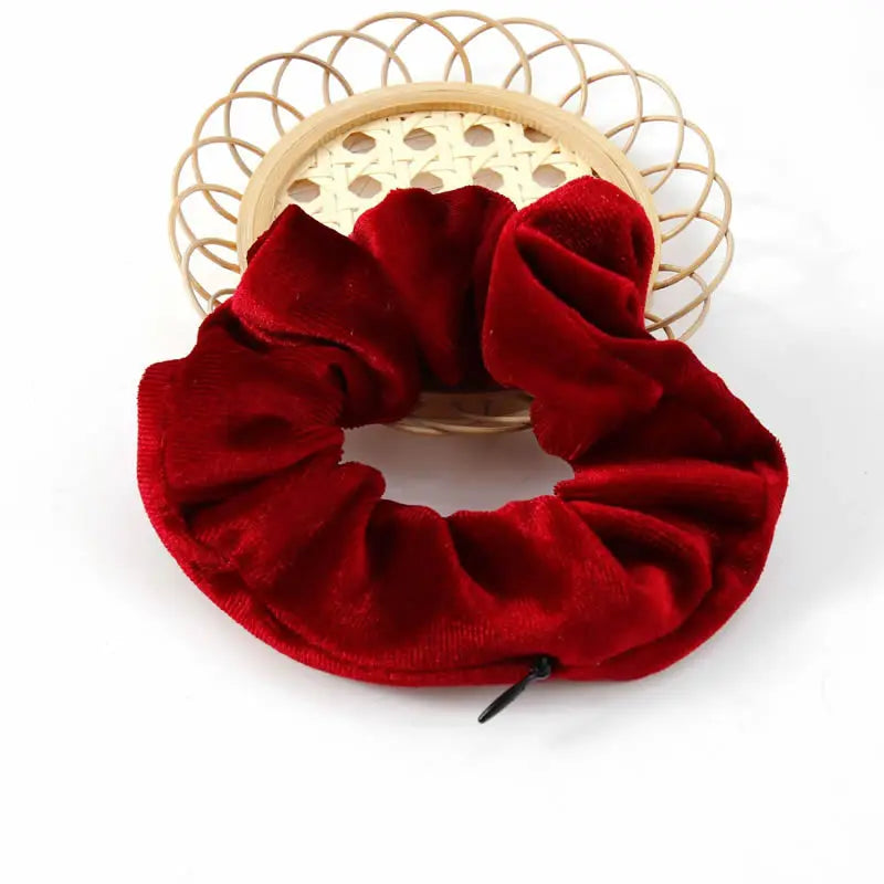 Portable Hidden Safe Sight Secret Hair Tie Storage Case Hair Scrunchie With Zipper Hid close-up view