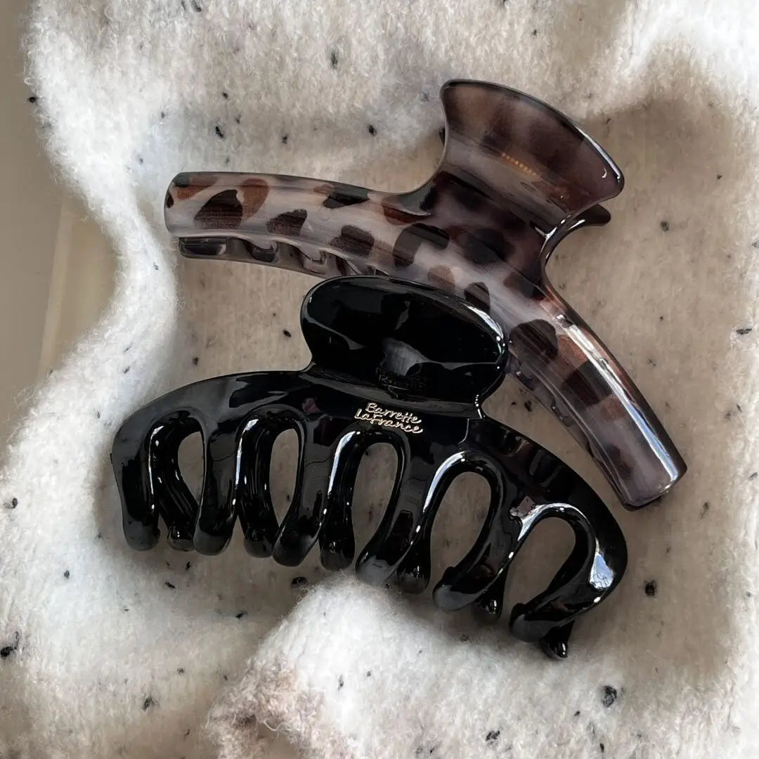 Large Acrylic Shark Hair Clip Korean Style