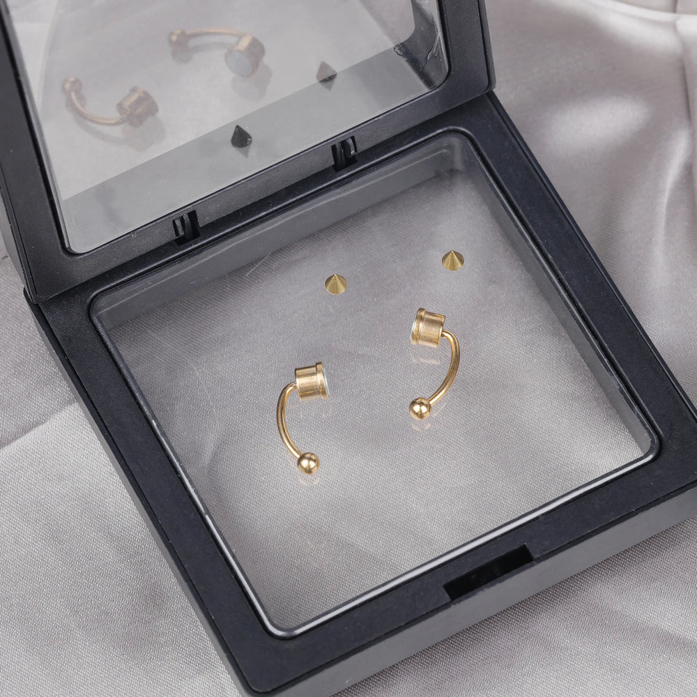 1/4Pcs Women Fake Piercing Nose Ring Hoop Septum Piercing Nose Clip Rock HipHoop Stai lifestyle view