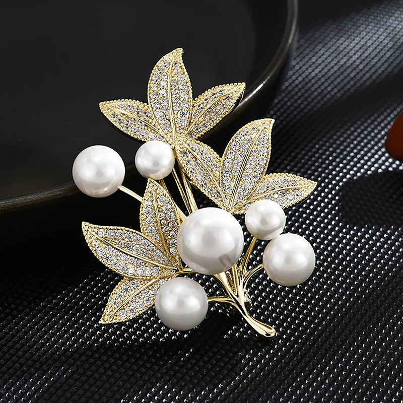 Elegant Pearl Flower Brooch Pin Badge For Women Girls Fashion Clothes Decoration Jewelry Gifts