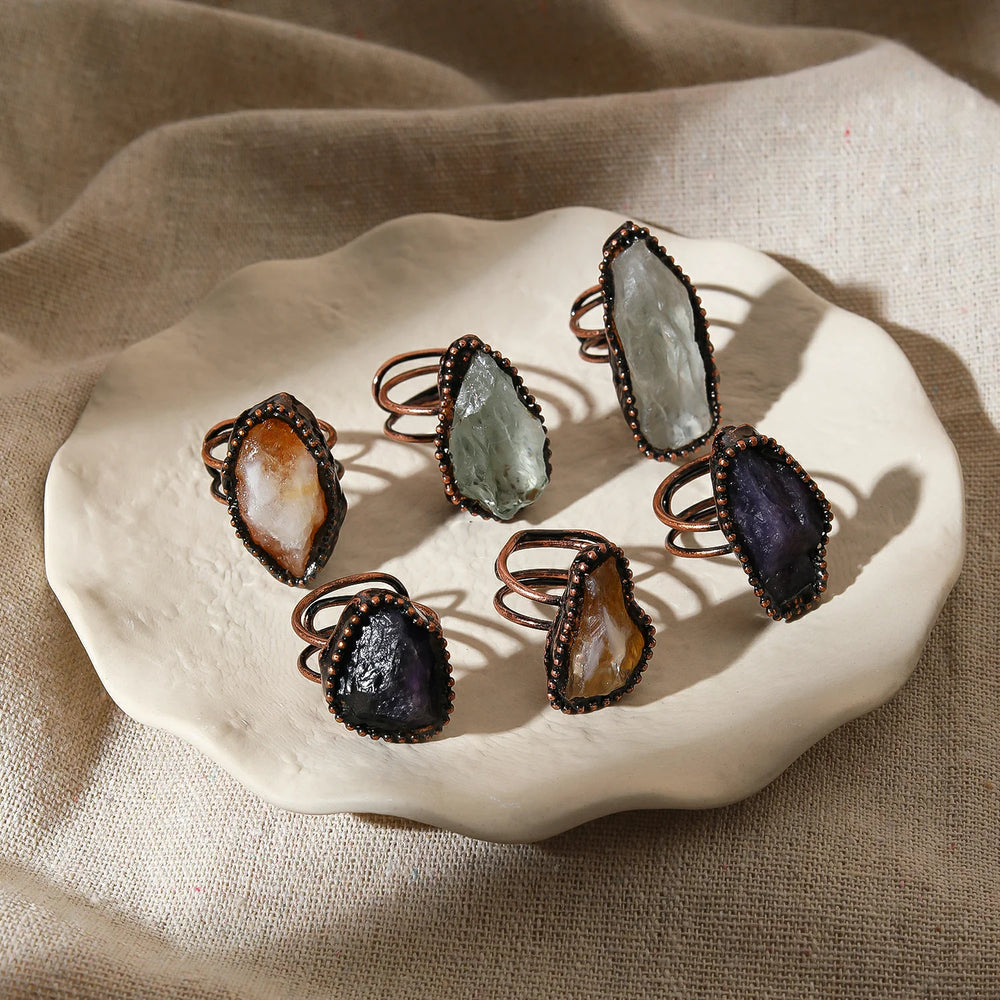 Irregular White Quartz Point Beads Bronze Handmade Rings Jewelry Women Natural Stone A close-up view