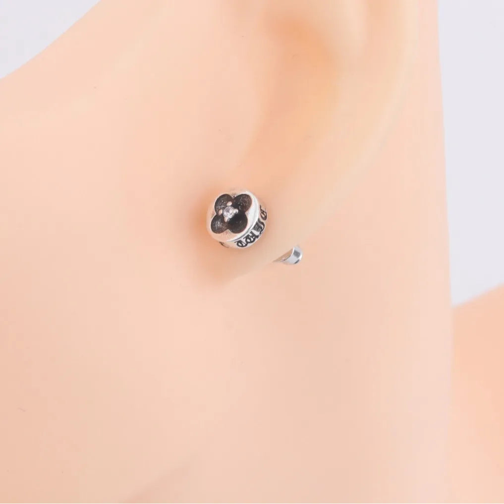Artisanal Dripping Oil Lacquer Earrings, Vintage Engraved Four-Leaf Clover Design, Uniqu detail view
