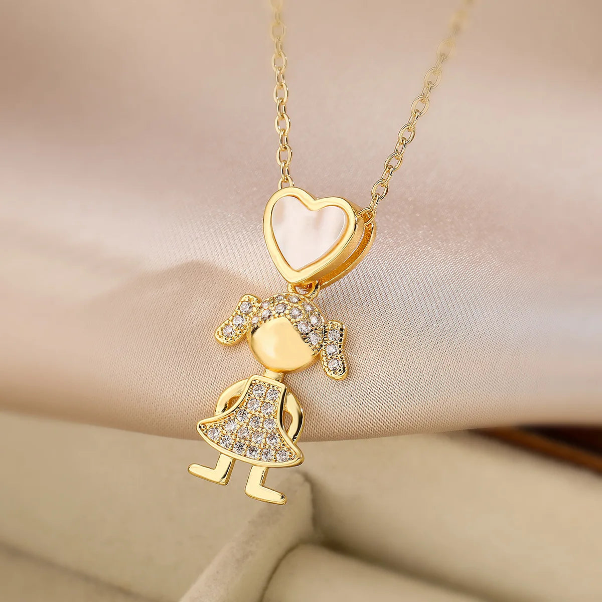 Luxury Gold-Plated Heart-Shaped Pendant Necklace for Boys And Girls Korean Trend Ni additional angle