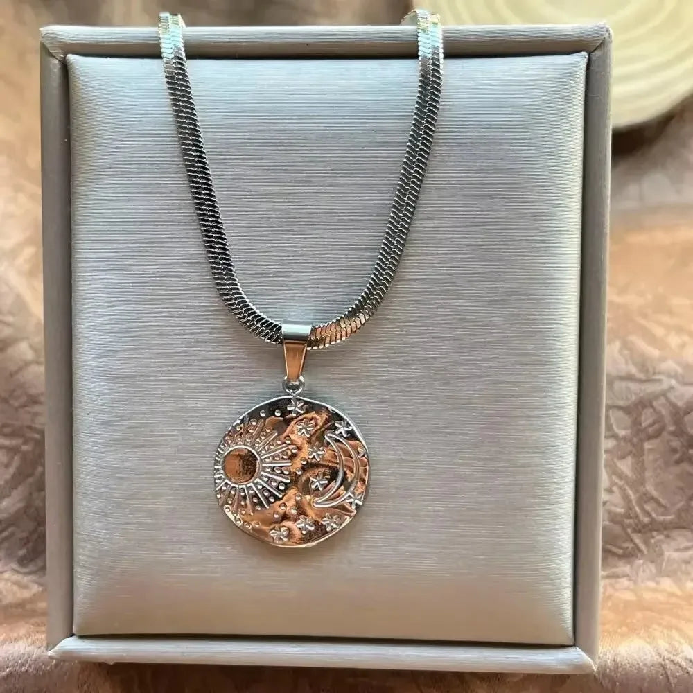 40cm+5 Exquisite stainless steel OX Moon Necklace Half Moon Blade Chain Necklaces Gol lifestyle view