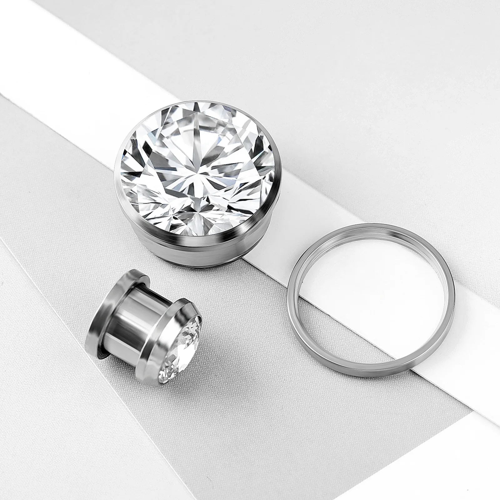 1PC Stainless Steel Geometric Circle Ear Expander - Sparkling Zirconia Body Piercin additional angle