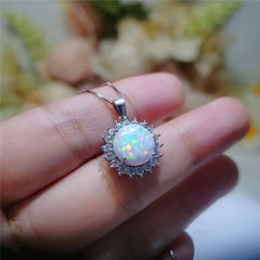Fashion Sun Flower Pendant Necklace For Women Charm Rose Gold Color Crystal Zircon Imi close-up view