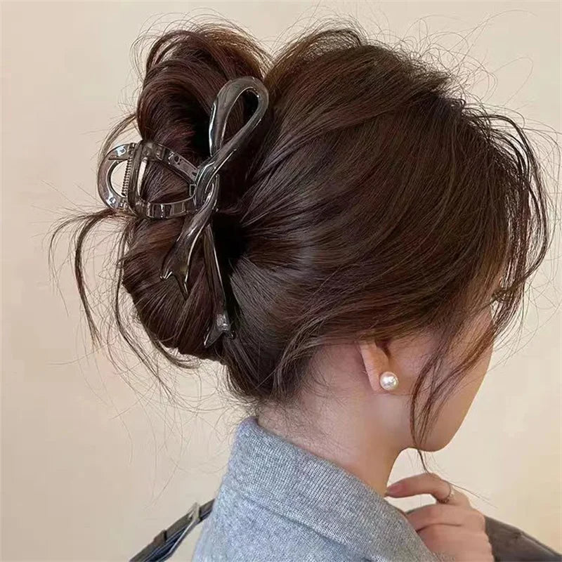 13cm Acrylic Ribbon Bow Hair Claws Crab Hair Clips Glossy Barrettes Headwear Hairpins close-up view