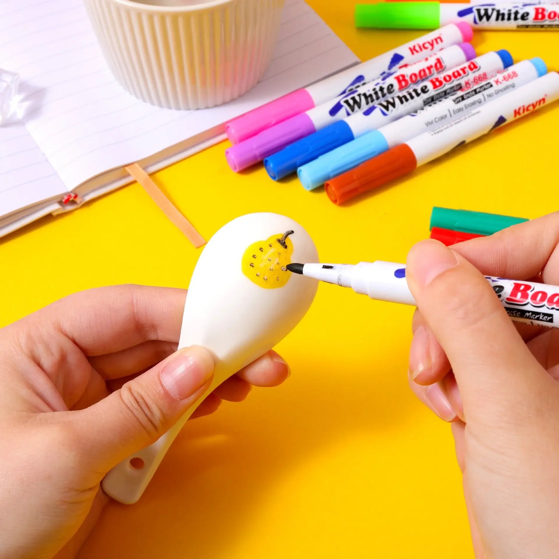 8/12 Colors Magical Water Floating Student Painting Brush Whiteboard Markers Pen Susp lifestyle view