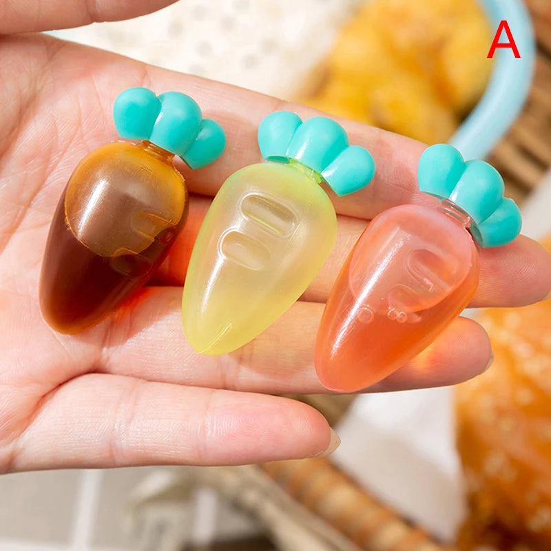 1-6Pcs Mini Seasoning Sauce Bottle Portable Tomato Ketchup Bottle Salad Dressing Conta close-up view