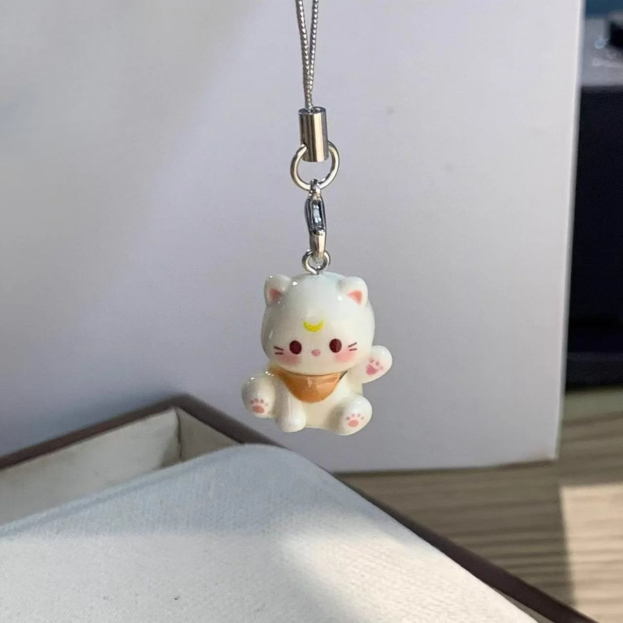 3D Cartoon Resin Cat Keychain Phone Chain Student Bag Charm Pendant Anti Lost Phone La close-up view