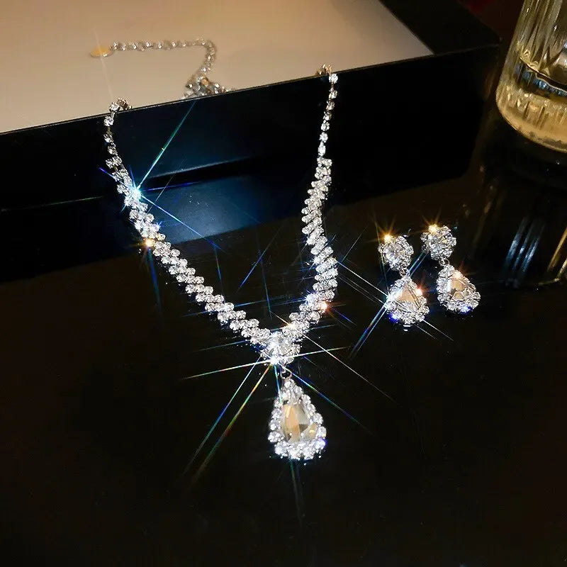 3 Pieces Of Fashionable Women's Water Drop Necklaces And Earrings Set For Wedding Sea lifestyle view