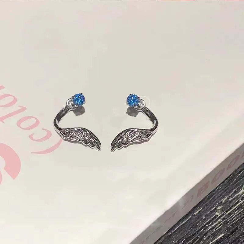 Luxury Crystal Wing Ear Bone Nail for Women Exquisite Elegant Silver Color Shiny Rhinest detail view