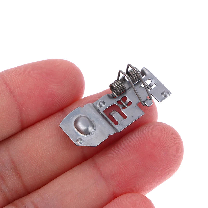 1Set Battery Holder For WII Game Remote Controller Joystick Joypad Nunchuck Hand Curv lifestyle view