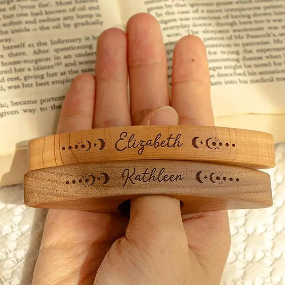 Personalized Book Page Holder, Custom Thumb Book Page Holder for Reading, Bookish Gifts detail view