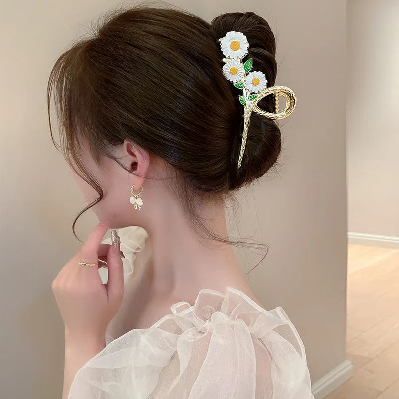 New Sweet Flower Durian Hair Claw Clip Ponytail Grab Hair Clips Shark Clip Woman Hair lifestyle view