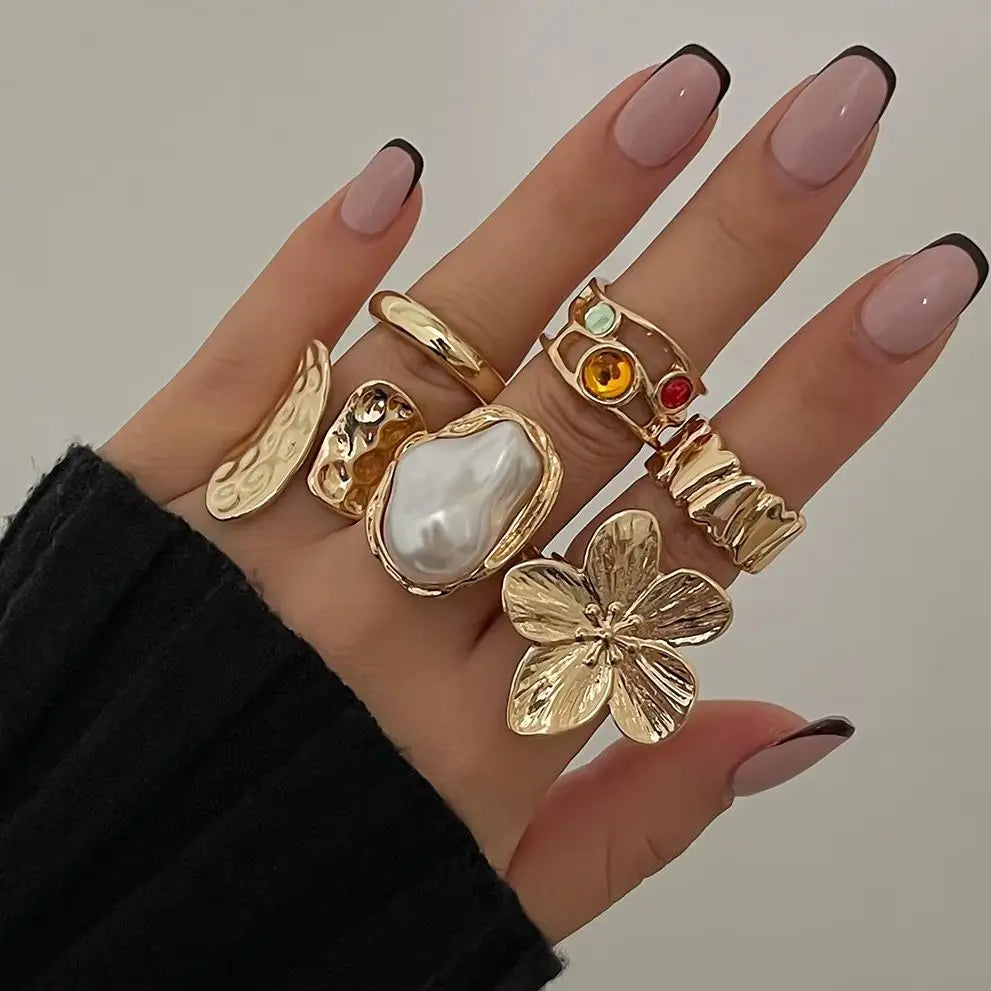 Ingemark 2025 New Irregular Exaggerated Metal Flower Open Rings Women Elegant Baroque Imitation Pear