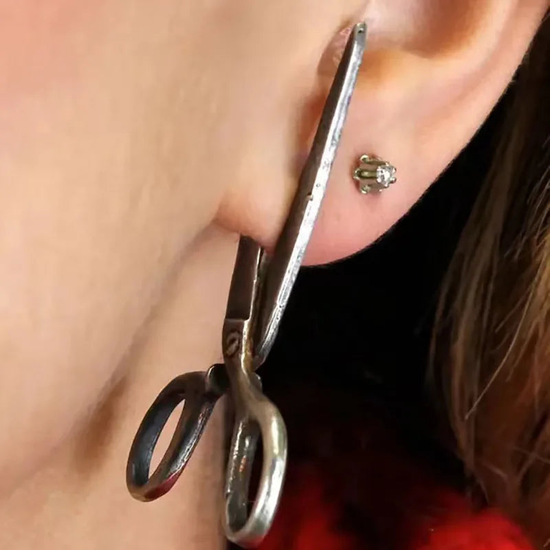 Punk Darts Shape Mechanical Clip Stud Earrings for Women Men Girl Goth Y2K Ear Bones Clip Halloween Dancing Fashion Ear Jewelry