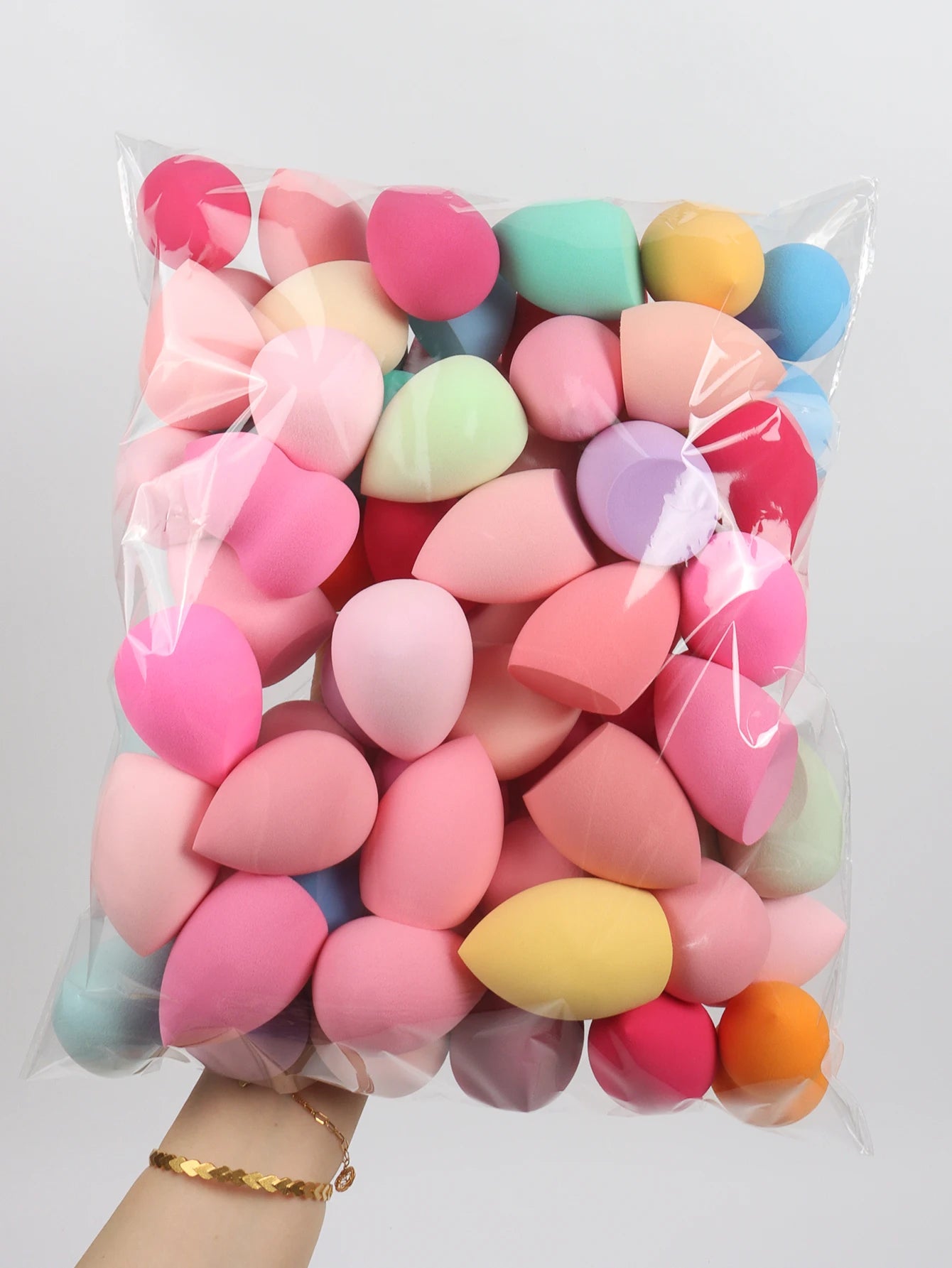 Make-Up Eggs 3-5-10-15-20-30-50 Pack, Color and Shape Random Foundation Beauty Sponge lifestyle view