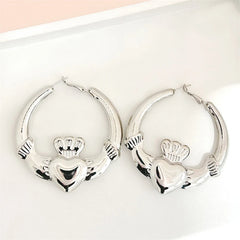1Pair Advanced Sense Heart Hoop Earrings For Women Girls Simple Fashion Earrings Jewe alternate view
