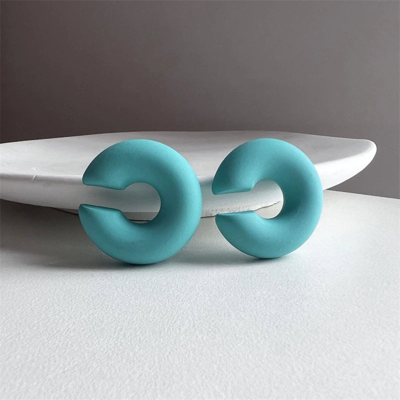 1 Pair Simple Round Circle Clip Earrings For Women C Shape Acrylic Red Blue Black Pin lifestyle view