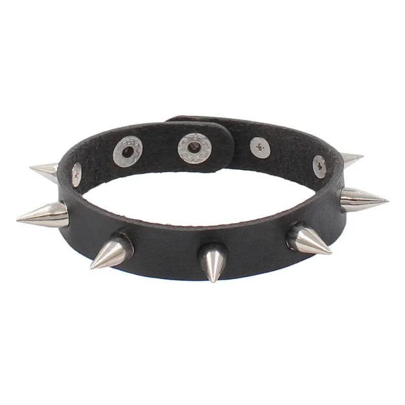90s Heart Gothic Spike Bracelet Adjustable Punk Rock Bracelet Black Studded Faux Leather Bracelet for Men Women Gift