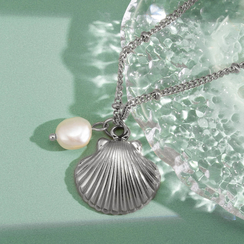 Shell and Pearl Pendant Necklace | 18K Gold Plated Stainless Steel Beach Jewelry detail view