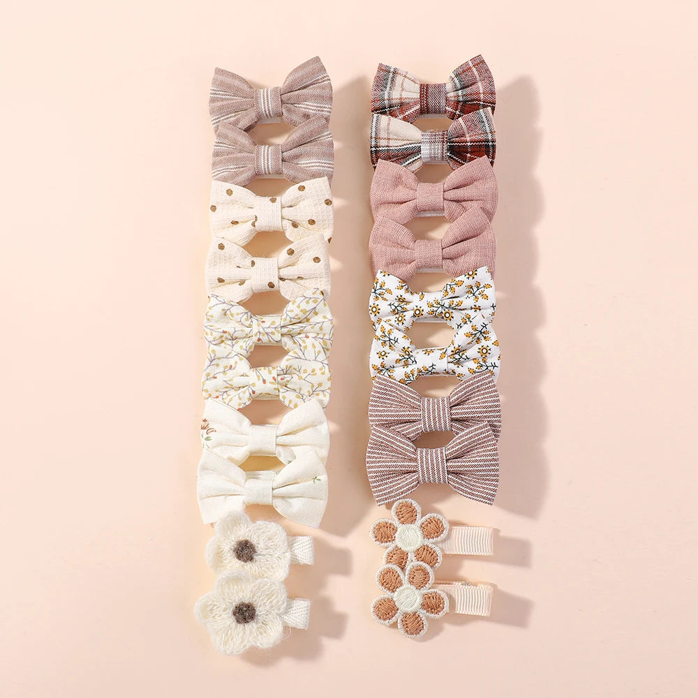 20pcs/set Lovely Kids Bows Hair Clips for Girls Barrette Boutique Full Coverage Fabri lifestyle view