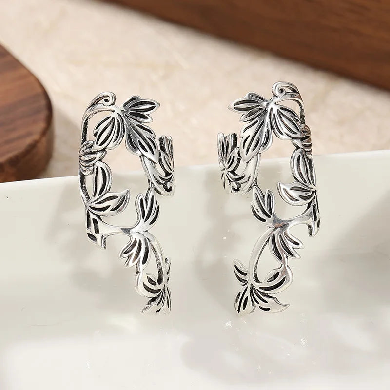 Bohemian Style Retro Leaf Shaped Ear Clips For Women Fashion Vine Shape Ear Clip Daily close-up view