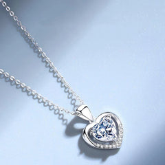 Eternal Heart Love Necklace Women's High End Stainless Steel Clavicle Chain Accessories detail view