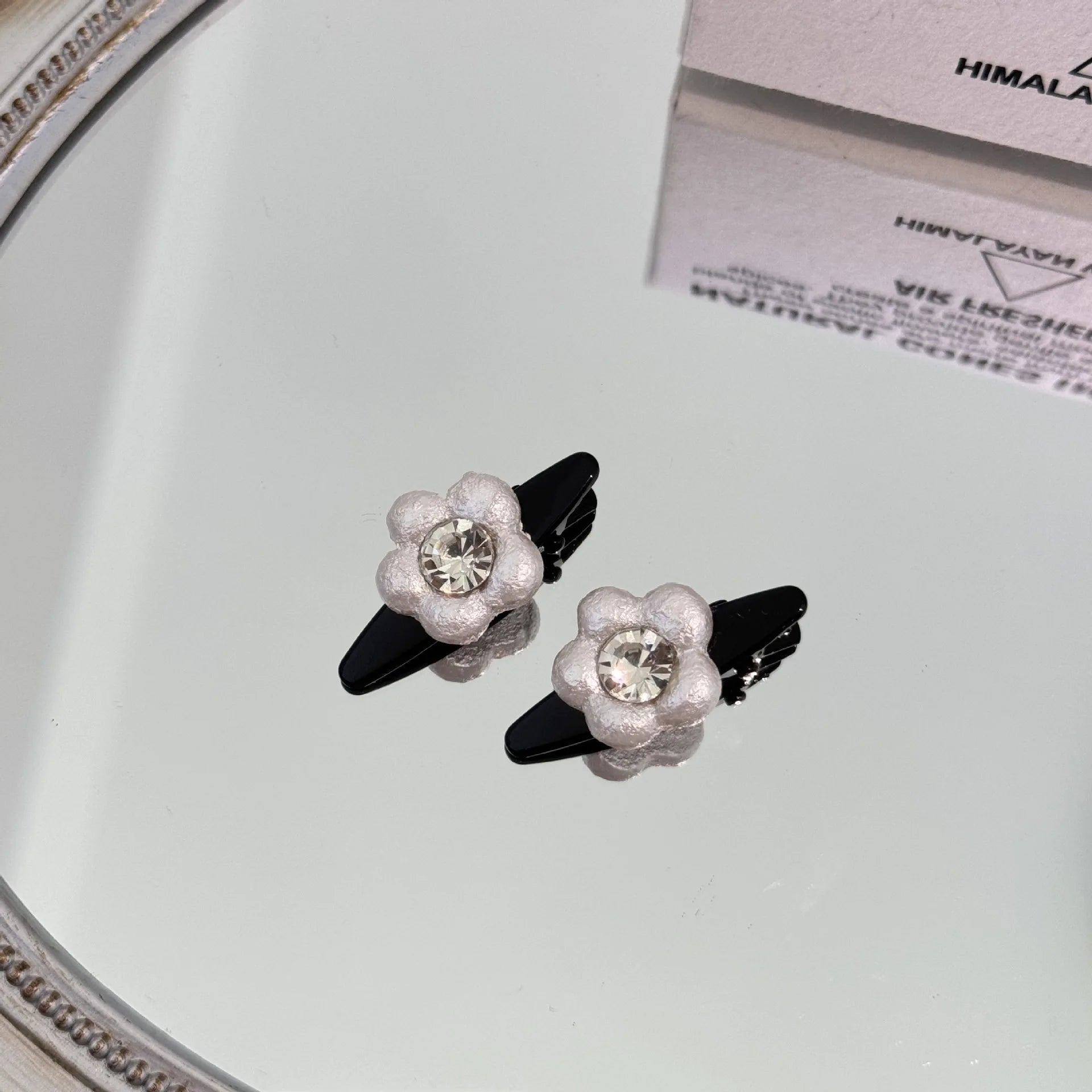 New Sweet Polka Dot Pearl Flower Clip Womens Bangs Clip Elegant Fashion Korean Style Duckbill Hair Rhinestone Accessory Pair Set