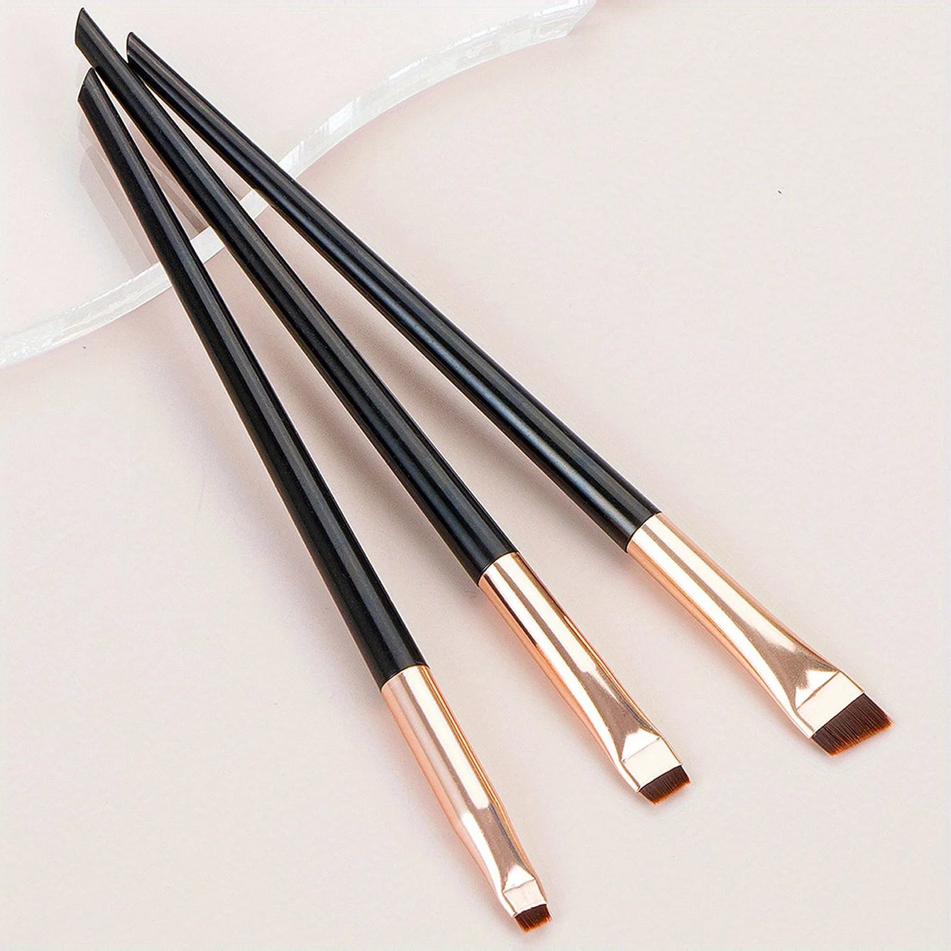 3pcs Makeup Brush Set, Blade Eyeliner Brush Fine Oblique Head Eyebrow Brush Outline E lifestyle view