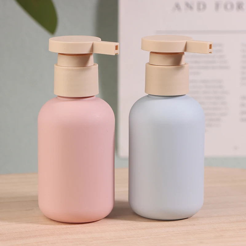 2Pcs 100/200ml Blue Green Pink Empty Plastic Pump Lotion Shampoo Bottle Flip Cap Bottl close-up view