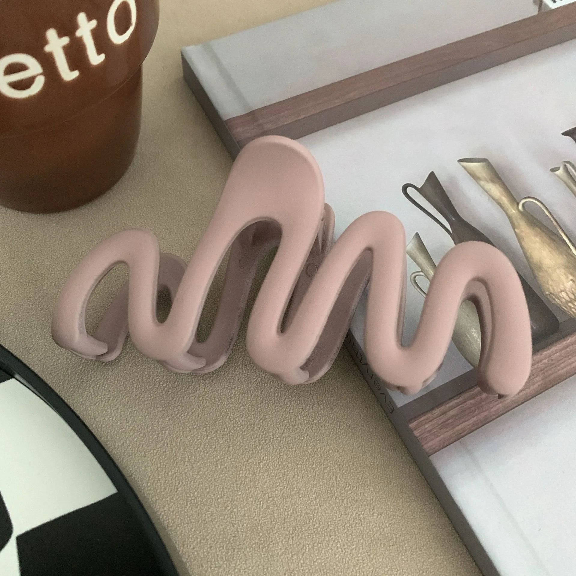 2023 New Trendy Curve Matt Hair Claw Clip Large Shark Crab Hair Clips Women Hair Ac additional angle