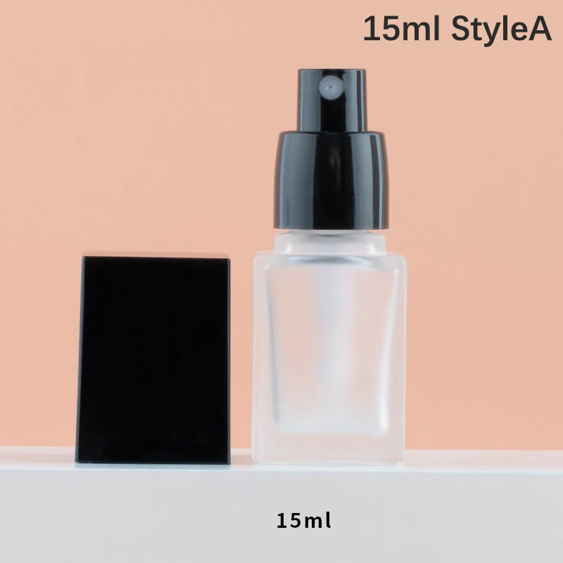 15/30ml Empty Pump Bottle Glass Liquid Foundation Container Makeup Transparent Square close-up view