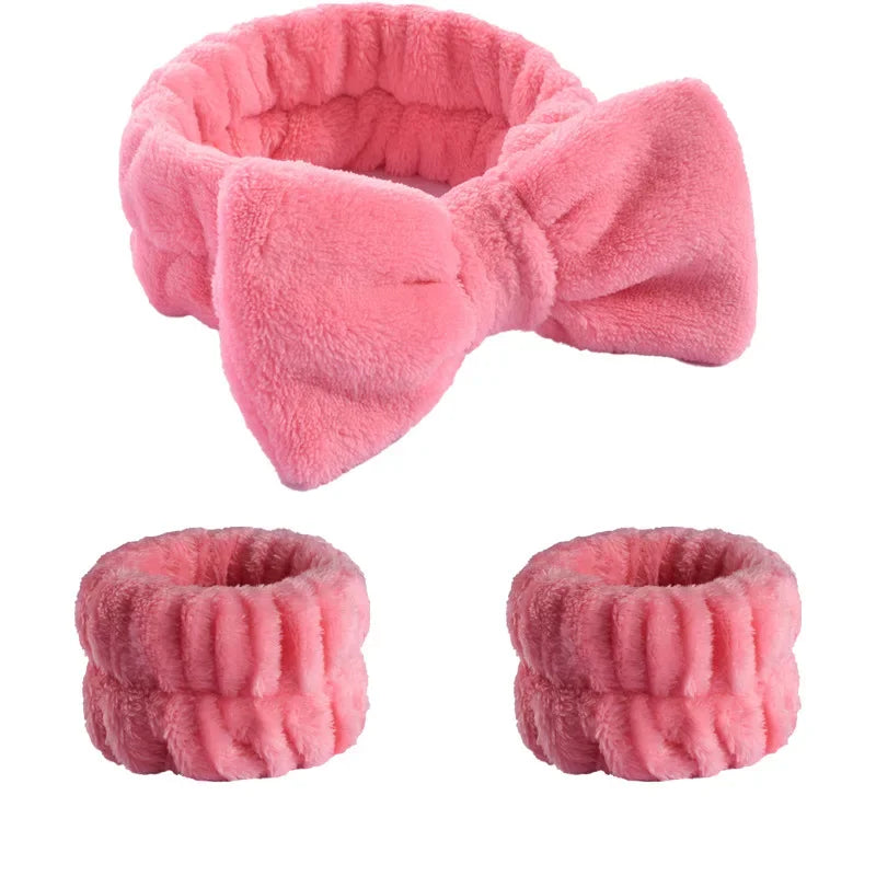 Soft Coral Fleece Headband Women Makeup Wash Face Spa Elastic Hair Band Fashion Female close-up view