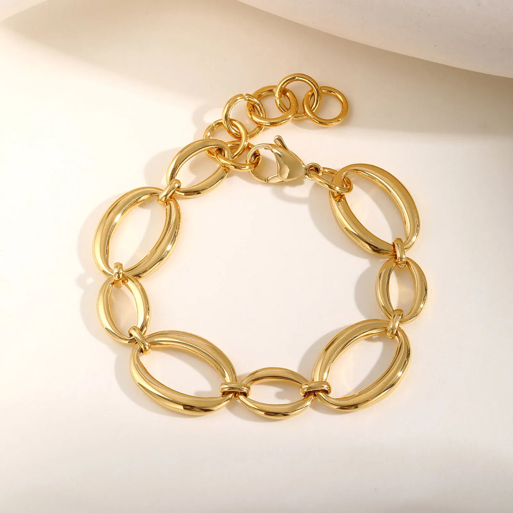 Elliptical Chain Bracelet for Women | Handmade Stainless Steel Jewelry detail view