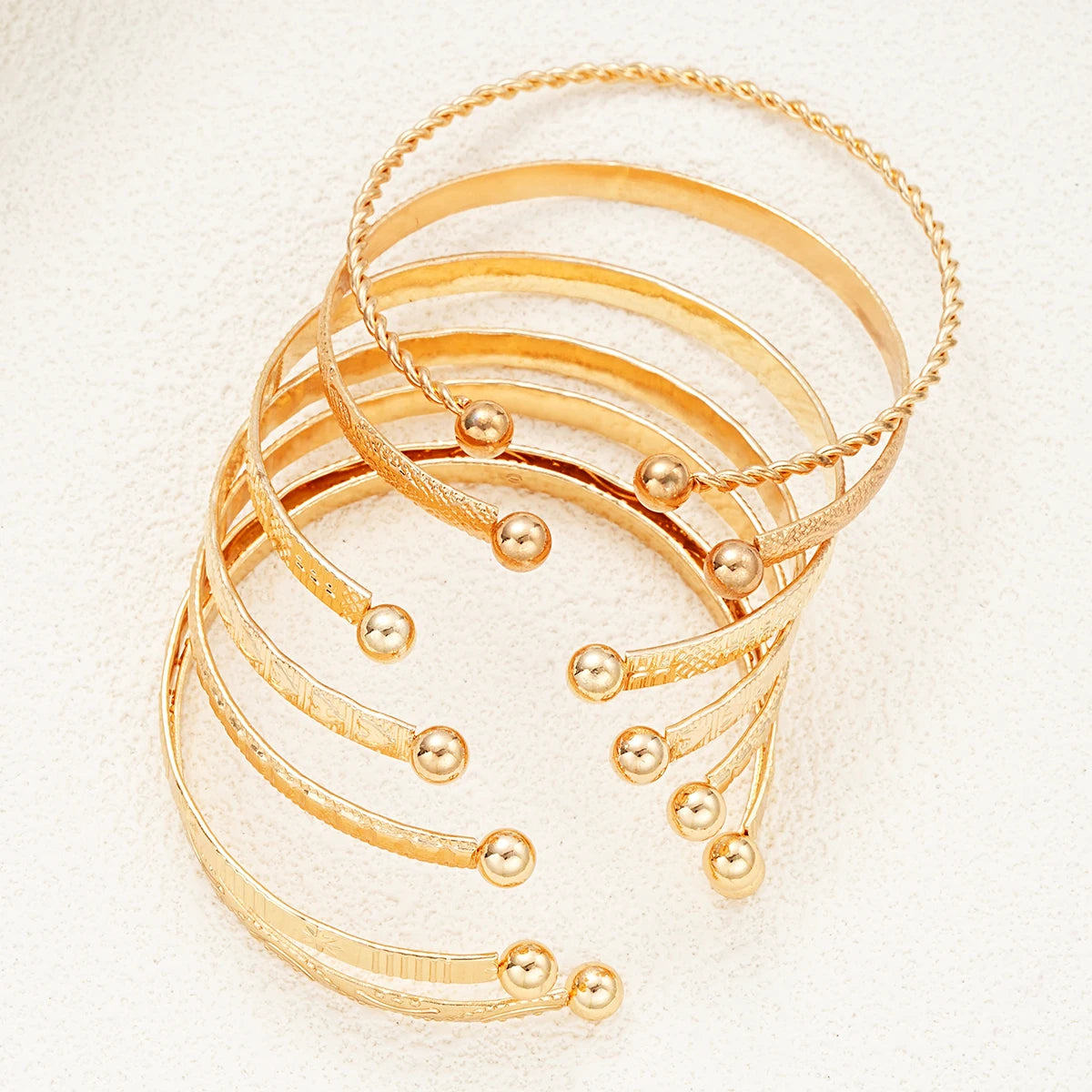 7 Pcs/Set Punk Gold Color Bracelets for Women Streetwear Goth Heart Prints Metal Design detail view