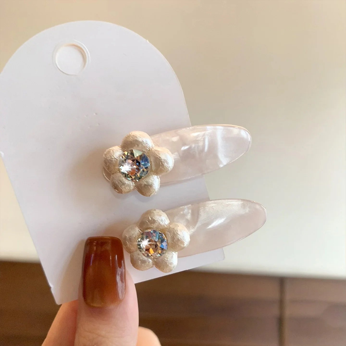 New Fashion Sweet Korean Style Baroque Pearl Flower Clip Women Girls Bangs Clip Cute Duckbill Hair Rhinestone Accessory Pair Set
