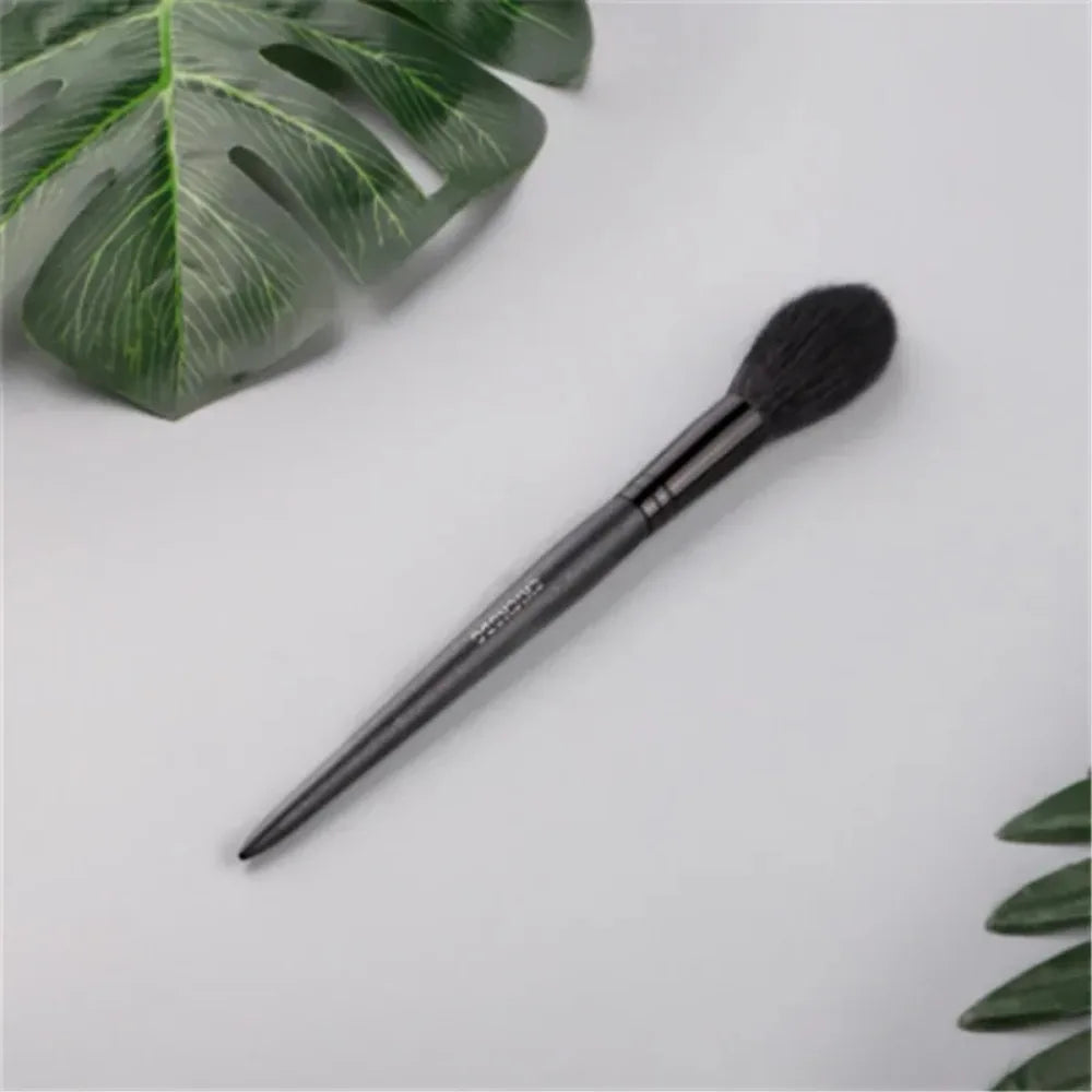 Professional Goat Hair Face Makeup Brush | Highlighter & Blush Brush additional angle