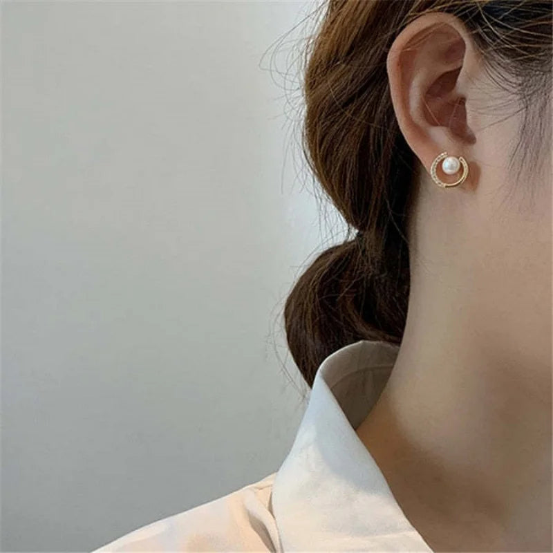 Elegant and Fashionable Geometric round Earrings, Personalized Imitation Pearl round Zircon Earrings, Hollowed out Finished Earr