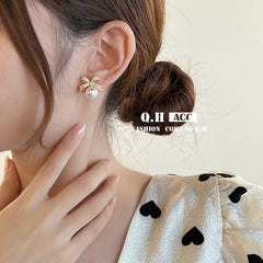 French Sweet Personality Pearl Simple And Small Design Sense Full Of Drill Bow Delicate All-matching Earwear Female