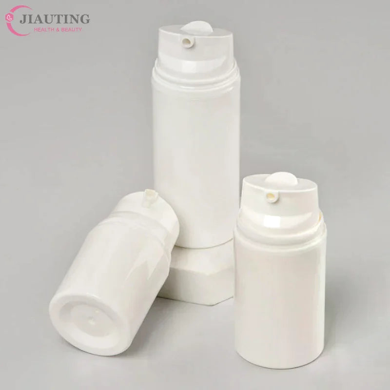 30-150ml Vacuum Pump Bottles Empty Refillable Makeup Cosmetics For Cream Gel Moisturiz close-up view