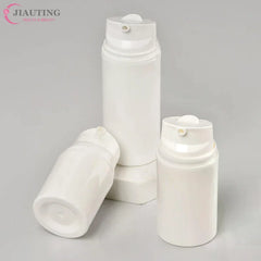 30-150ml Vacuum Pump Bottles Empty Refillable Makeup Cosmetics For Cream Gel Moisturiz close-up view