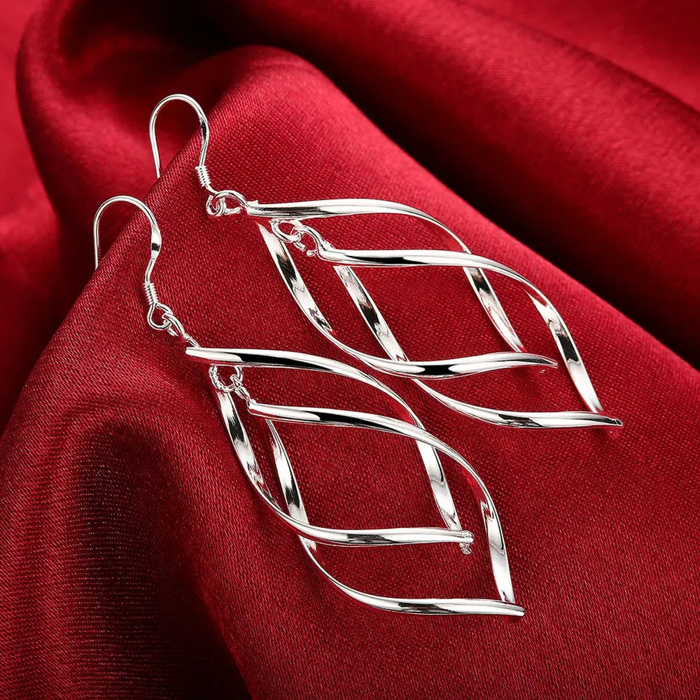 Top Quality 925 Sterling Silver Earrings Simple Round Circle Hoop Earrings For Woman F close-up view